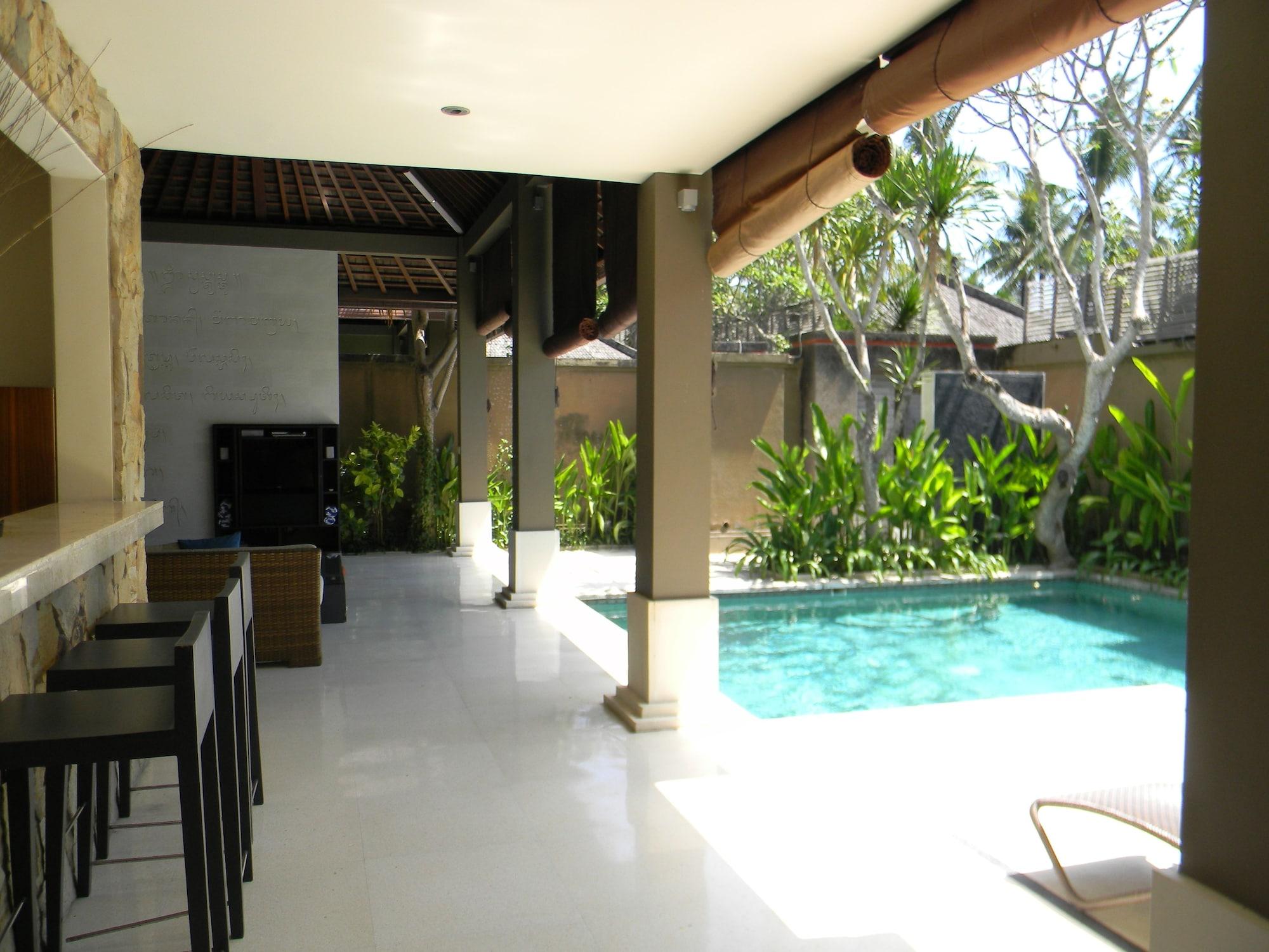 Ahimsa Beach Villa Jimbaran  Bagian luar foto